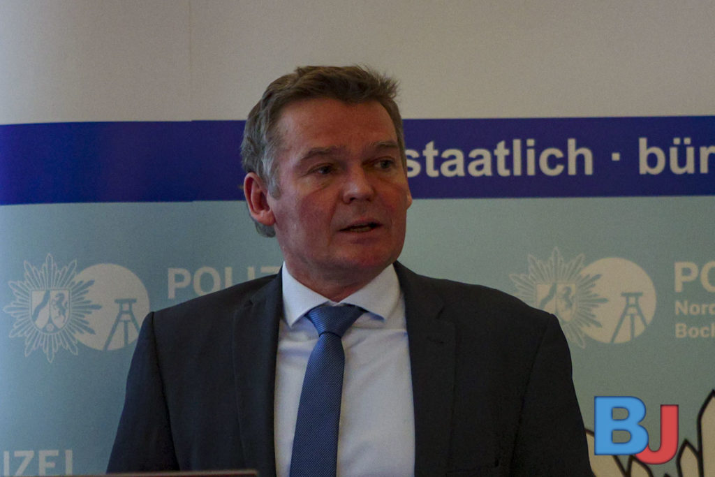 Kriminaldirektor Gromann Polizei Bochum stellt die Kriminalitätsrate für Bochum aus 2021 vor