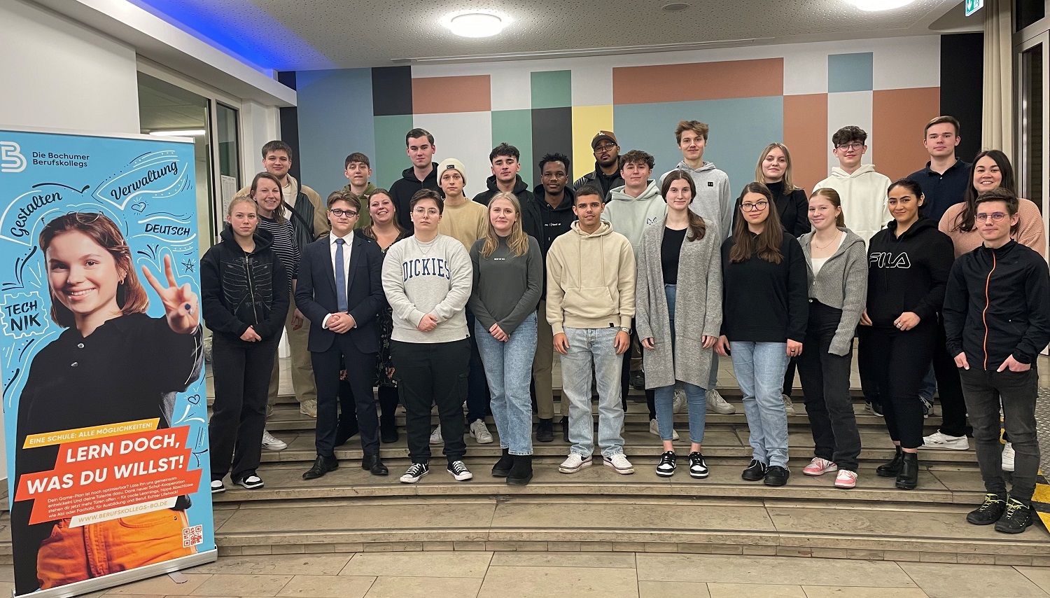 26_Doppelqualifikation Beitrag: Start der Doppelqualifikation von 24 Auszubildenden