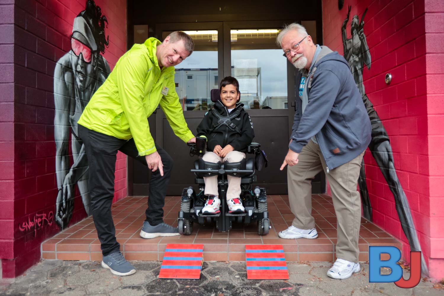 SES_BUNSTE20240930-5 Beitrag: Lego-Rampen erleichtern Schulalltag für Rollstuhlfahrer