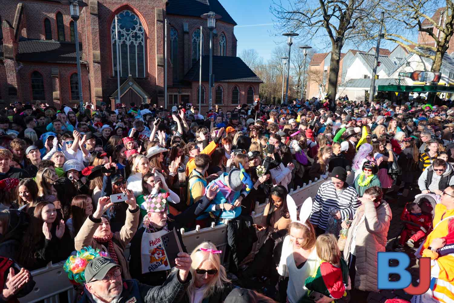 SES_LINWUR20250303-62 Beitrag: Besucheransturm: Linden platzt beim Wurm aus allen Nähten