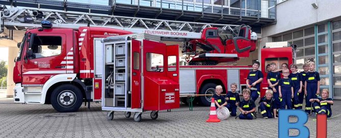 Kinderfeuerwehr Bochum erhält zwei Löschfahrzeuge (Foto: Jenny Musall)