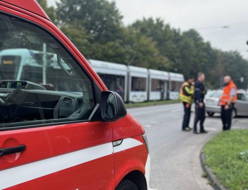 Mehrere Verkehrsunfälle in Bochum – Straßenbahn, Streifenwagen und Radfahrer betroffen