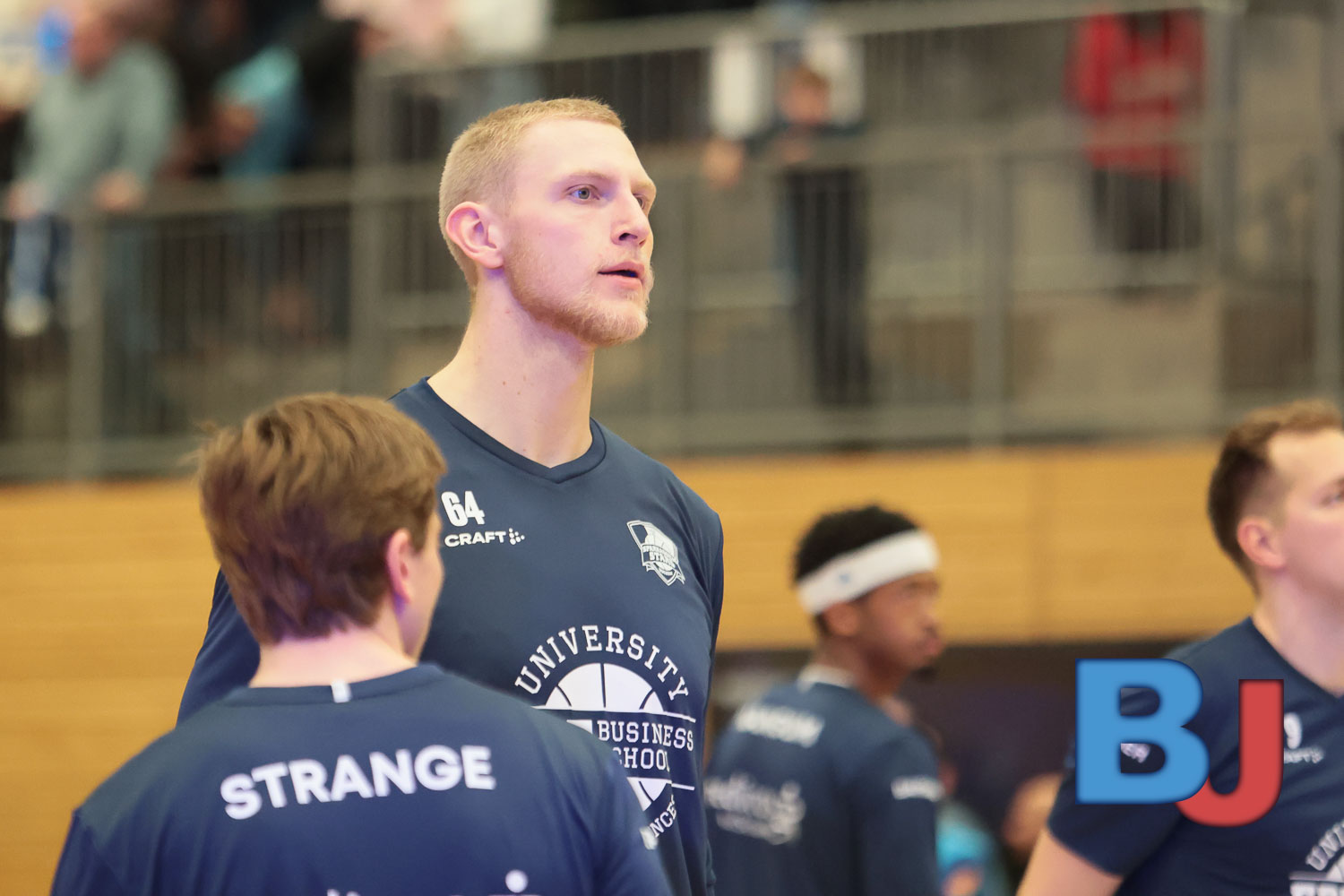 Max Brackmann beim Spiel der VfL SparkassenStars Bochum – RheinStars Koeln Beitrag: SparkassenStars verleihen Center Max Brackmann bis Saisonende