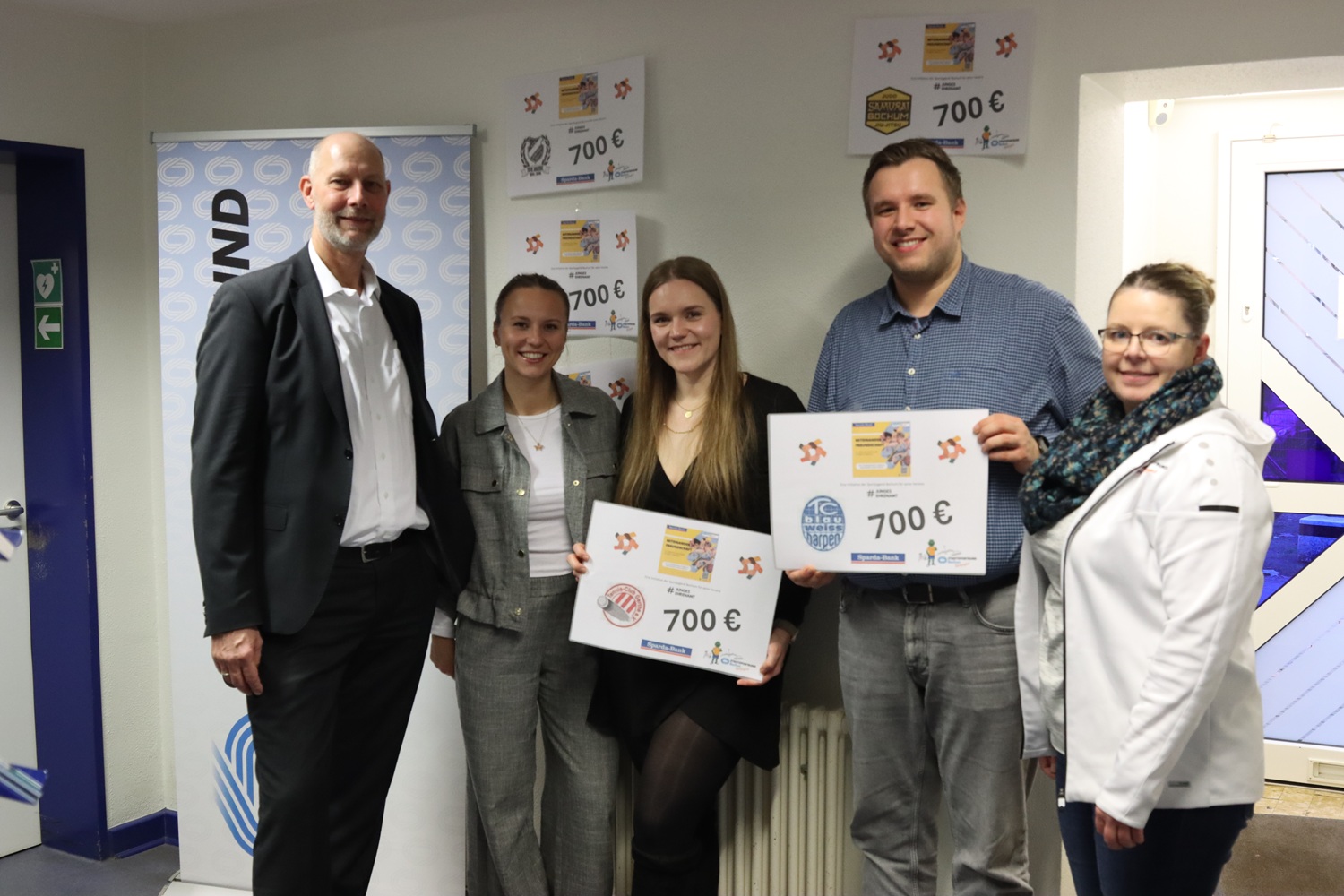 Jens Willmes (Sparda Bank Bochum), Lea Simon (TC Gerthe), Michelle und Mike Bartkowiak (TC BW Harpen), Pamela Ziesche Beitrag: Sportjugend Bochum unterstützt zwölf Vereine