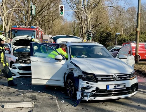 Verkehrsunfall in Bochum-Linden: Drei Verletzte nach Kollision