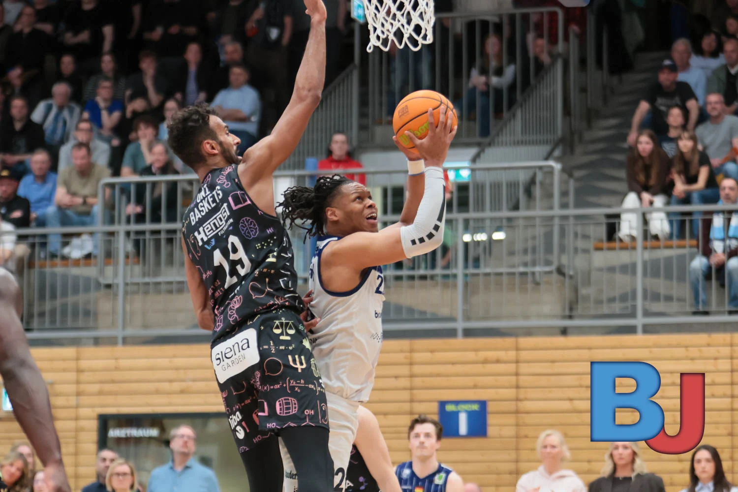 Beitrag: SparkassenStars entscheiden letztes Westfalenderby gegen Münster für sich