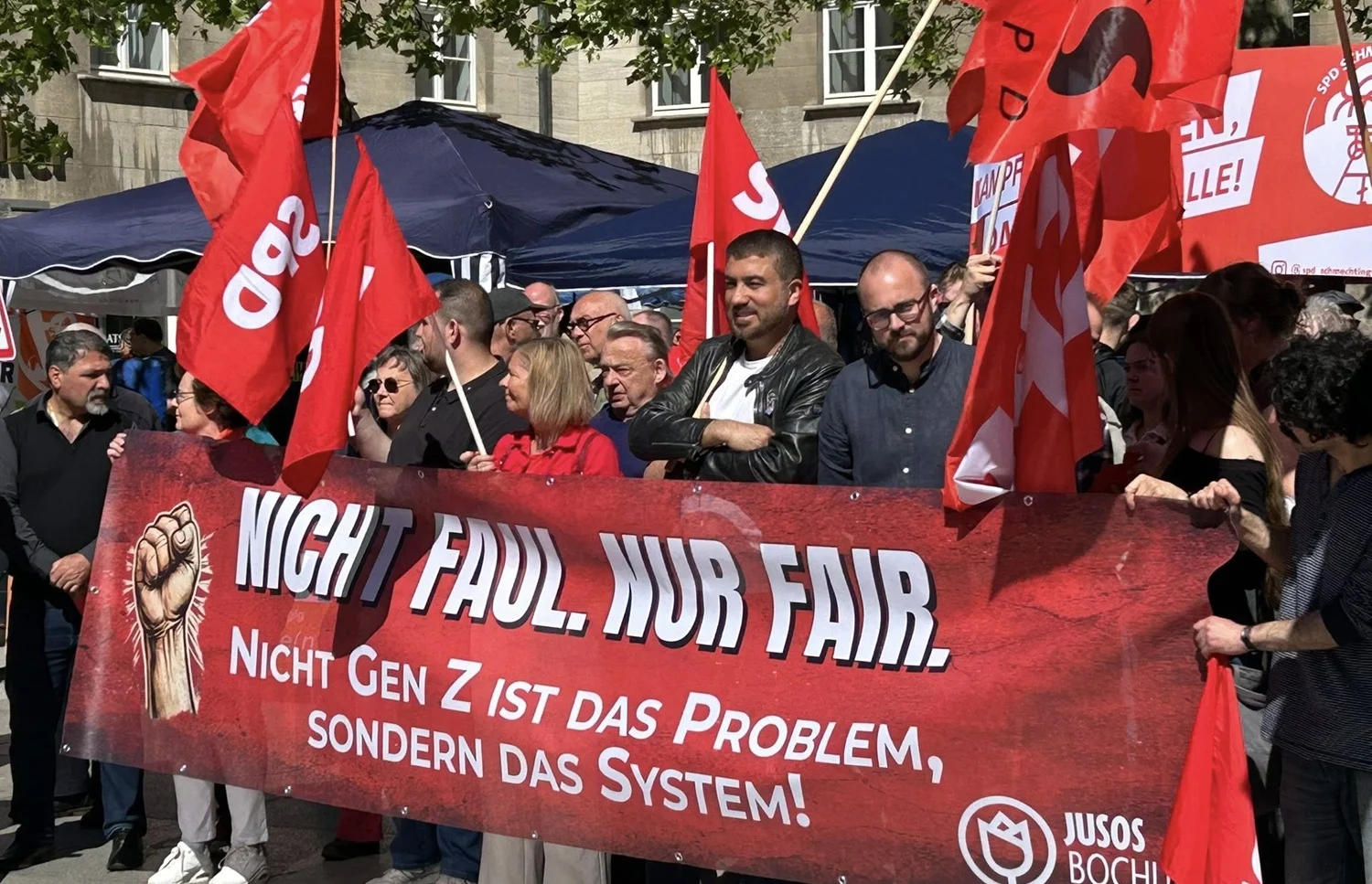 Beitrag: Hunderte bei Mai-Demonstrationen in Bochum