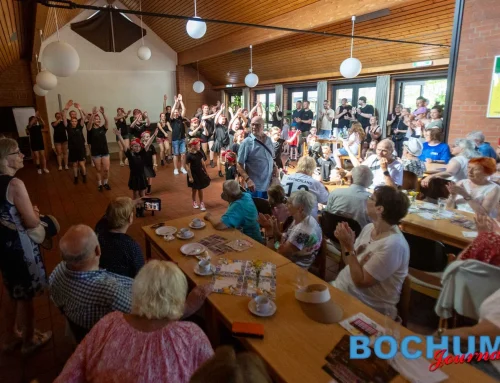 Sommerfest lockt zahlreiche Besucher bei Rekordhitze an