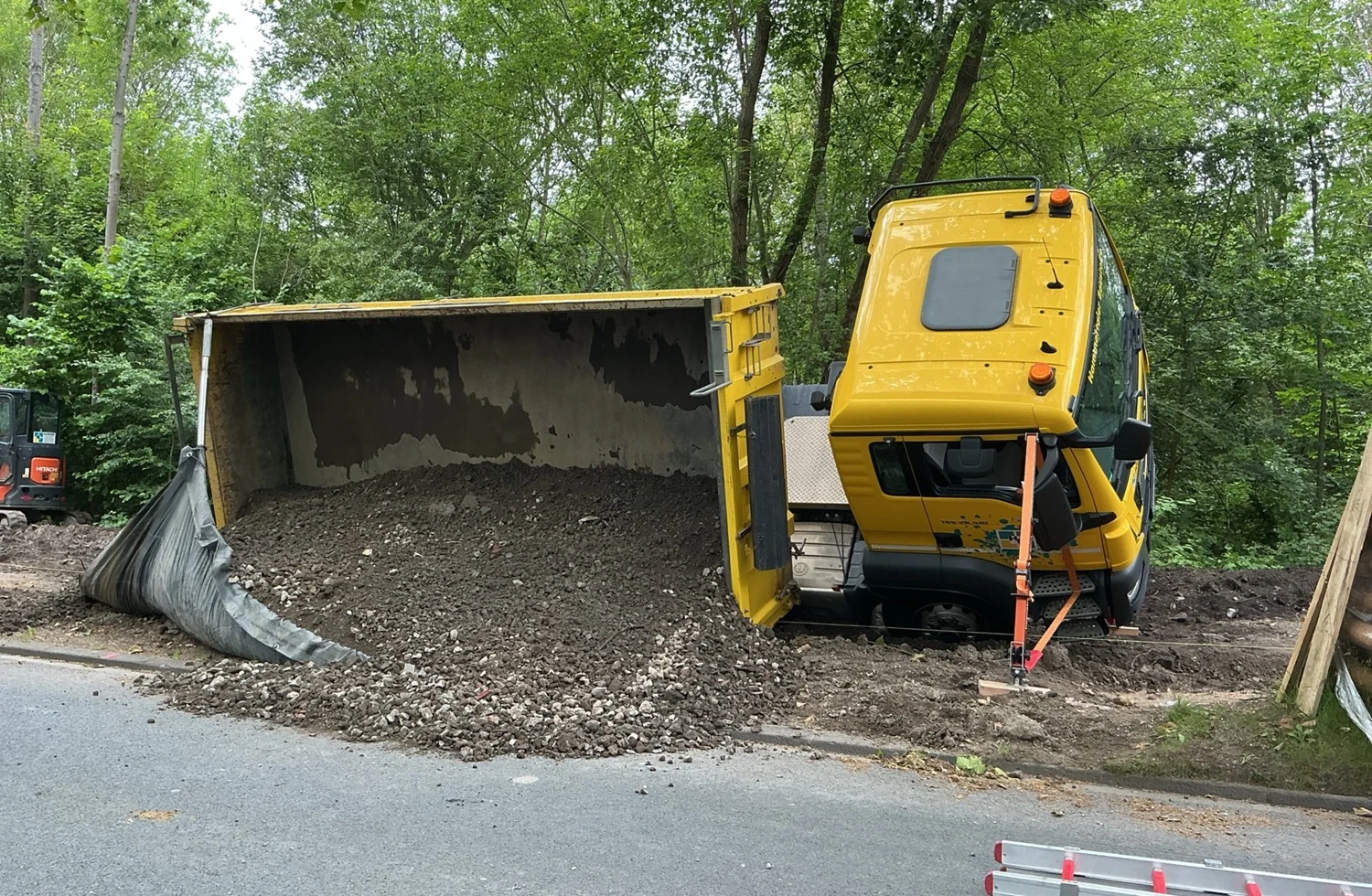 Juwelier-Einbruch in der Innenstadt und spektakulärer Lkw-Unfall in Werne