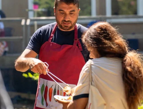 Engagement am Grill: Serdar Yüksel unterstützt Sommerfest in Wattenscheid