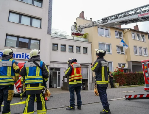 Dachstuhlbrand auf der Hermannshöhe und schwerer Unfall in Wattenscheid