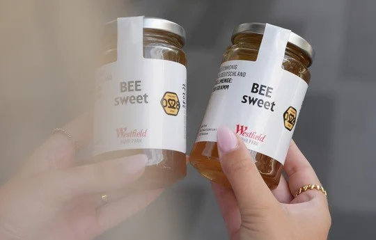 Beitrag: Westfield Ruhr Park: Honigverkauf für den Bienenschutz