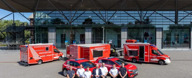 Neue Technik für die feuerwehr - Präsentiert vor der Jahrhunderthalle (Foto: Sebastian Sendlak)