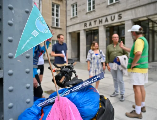 COP Bikeride macht Station am Bochumer Rathaus