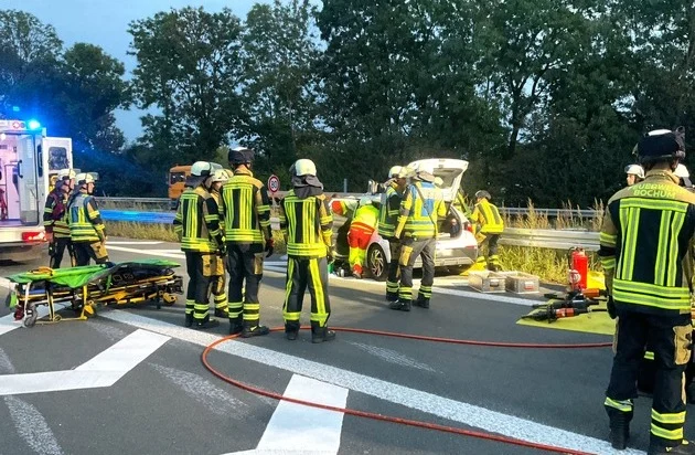 Beitrag: Schwerer Straßenbahnunfall in Altenbochum, Crash auf der A40 und Fahndungserfolg