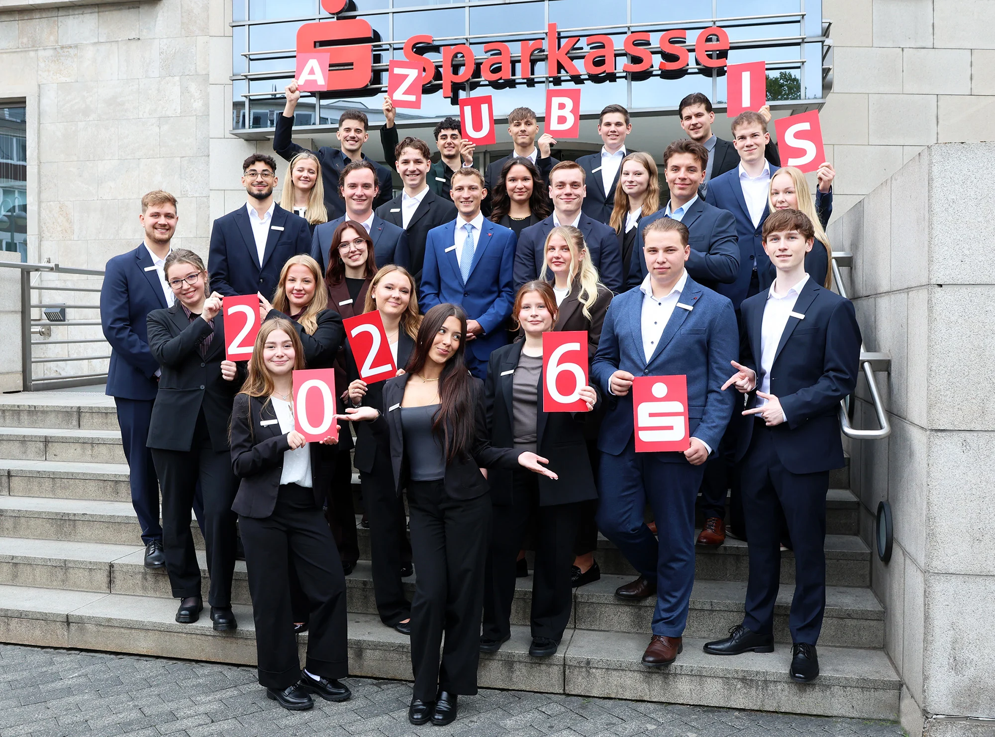 Beitrag: Sparkasse Bochum und S-Immobilien Dienst begrüßen 27 neue Nachwuchskräfte
