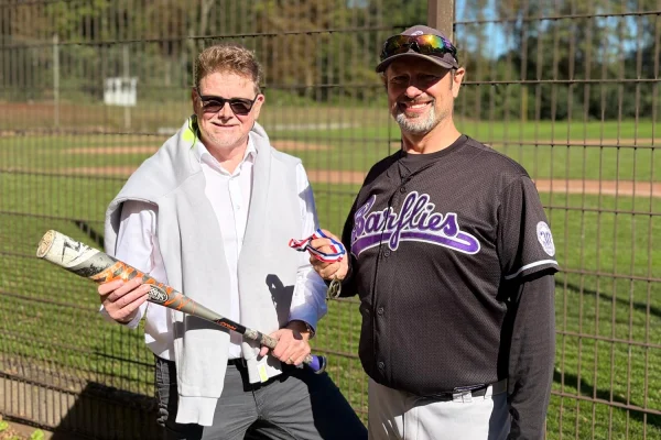 Dr. Dirk Meyer (Bezirksbügermeister Bochum-Ost) und Peter Beargies (Geschäftsführer Bochum Barflies) blicken auf eine gelungene Aktion zurück.