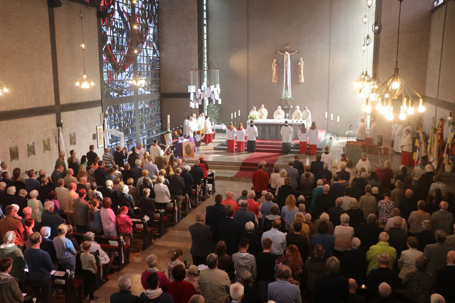 Beitrag: Heimkehrer-Dankeskirche schließt – Krypta bleibt erhalten
