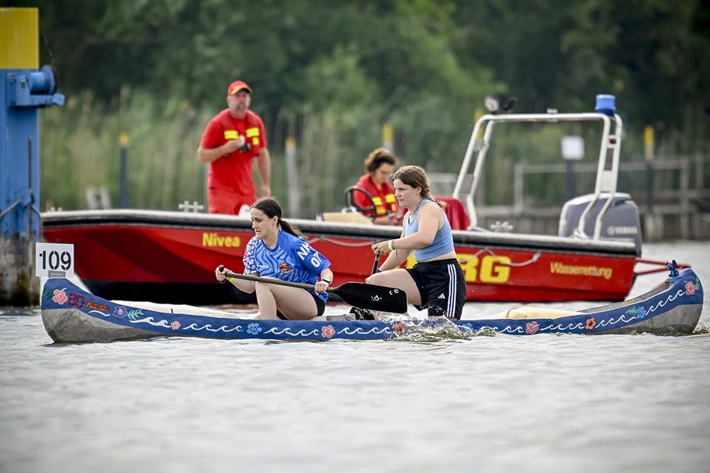Team "BOhana" bei der Betonkanu Regatta in Brandenburg