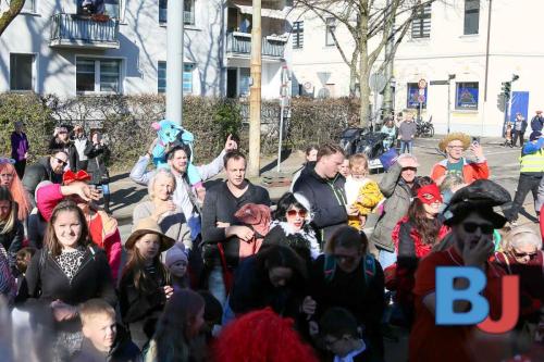 Rosenmontagsumzug Lindwurm