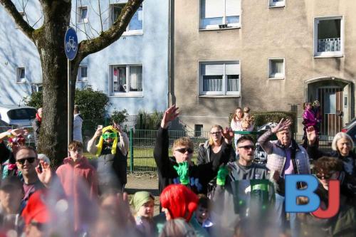 Rosenmontagsumzug Lindwurm