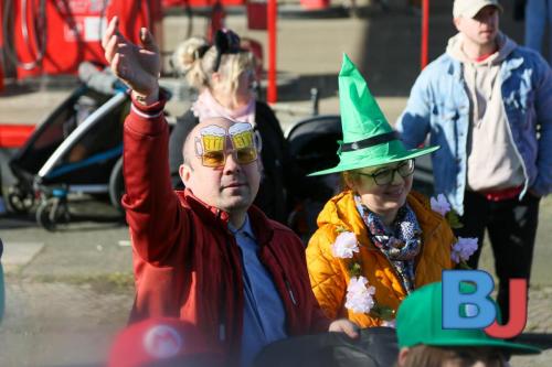 Rosenmontagsumzug Lindwurm