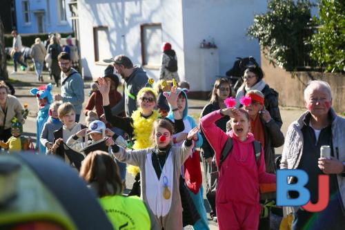 Rosenmontagsumzug Lindwurm