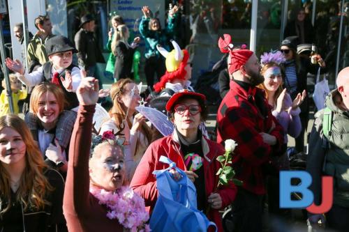 Rosenmontagsumzug Lindwurm