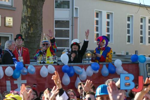 Rosenmontagsumzug Lindwurm