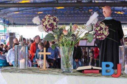Gottesdienst auf dem Harpener Dorffest (Foto: Jenny Musall)