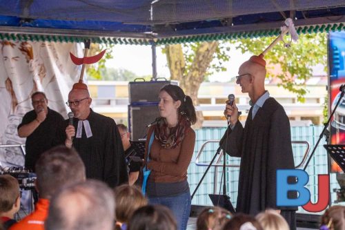 Gottesdienst auf dem Harpener Dorffest (Foto: Jenny Musall)